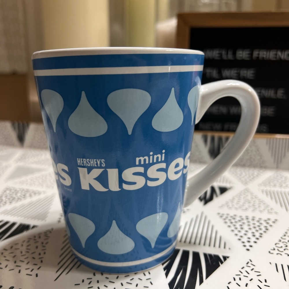 Hershey’s Mini Kisses Mug